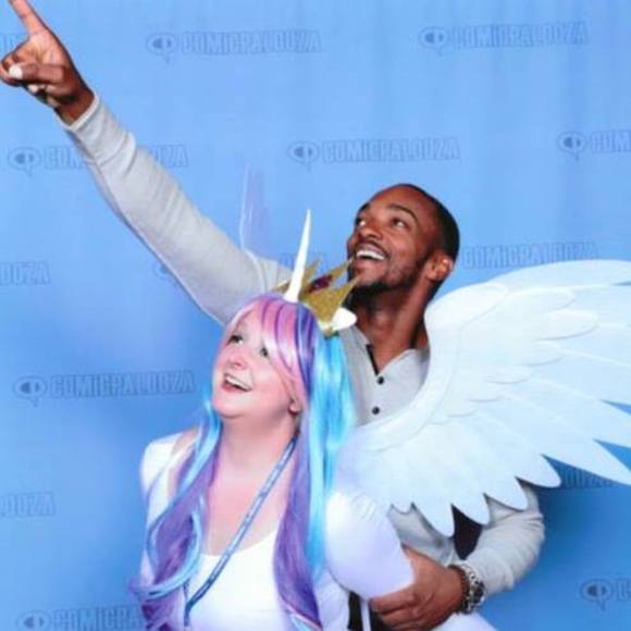 Meet your Posher, Mary Kate - Picture 1 of 5